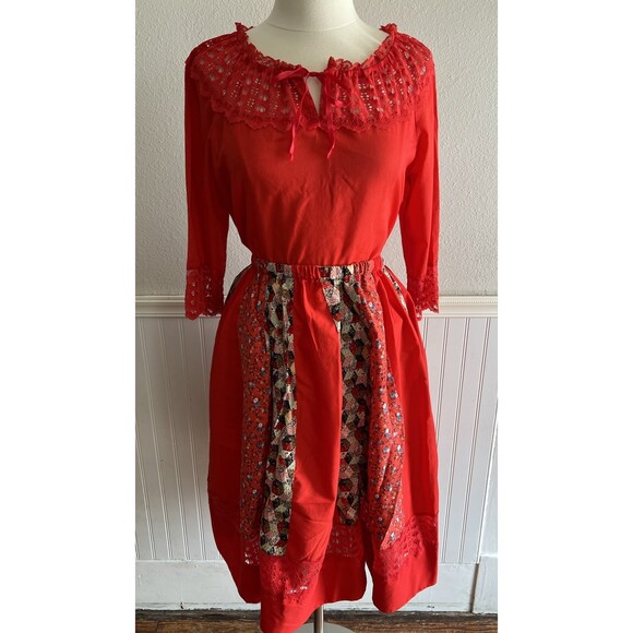 Carefree Fashions Dresses & Skirts - Women's Vintage Blouse & Circle Skirt Set & Belt, Red Lace Mixed Prints Size M
